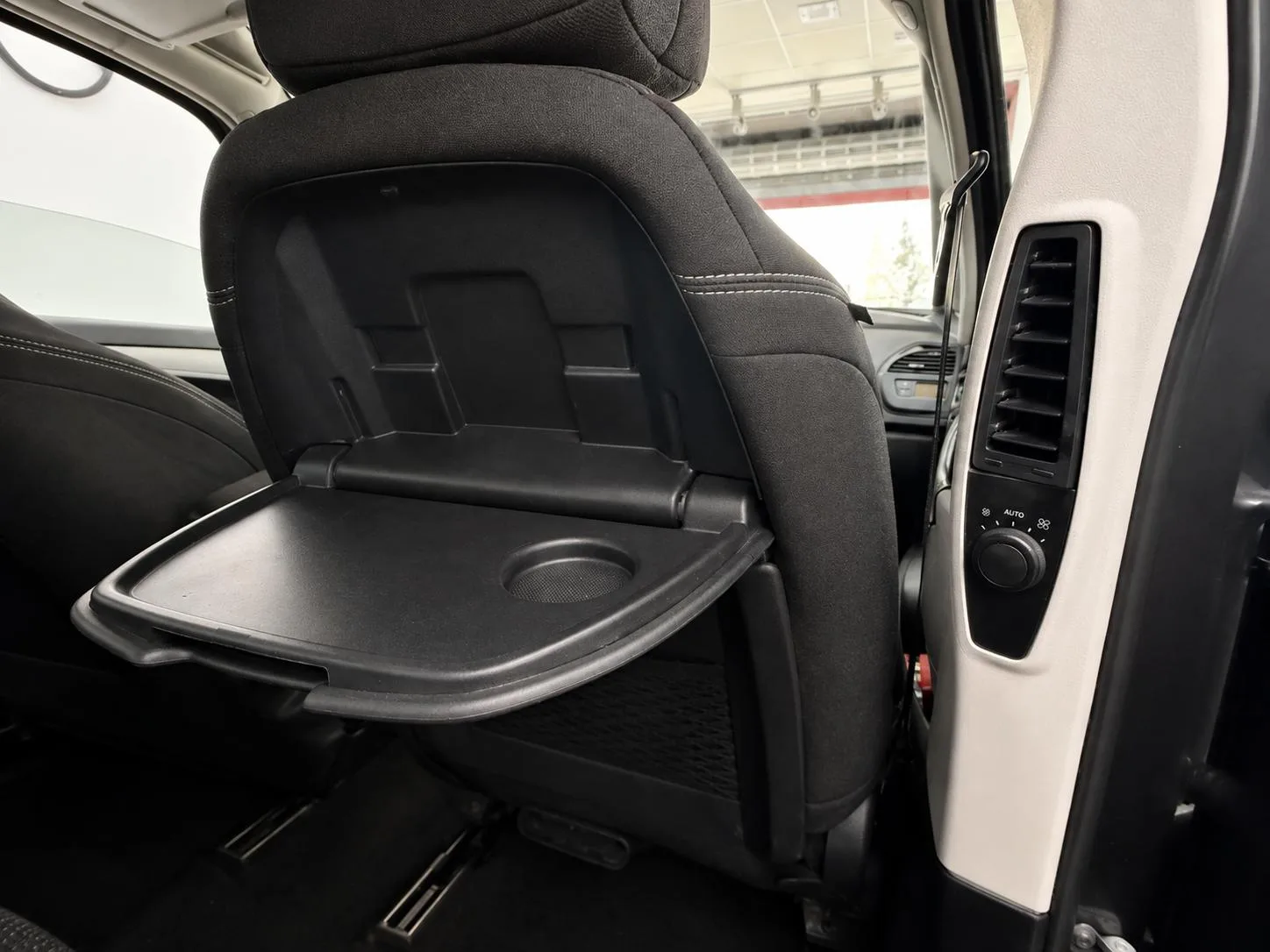 Citroën C4 Grand Picasso 1.6 HDi 7 plazas 2014 foto 7